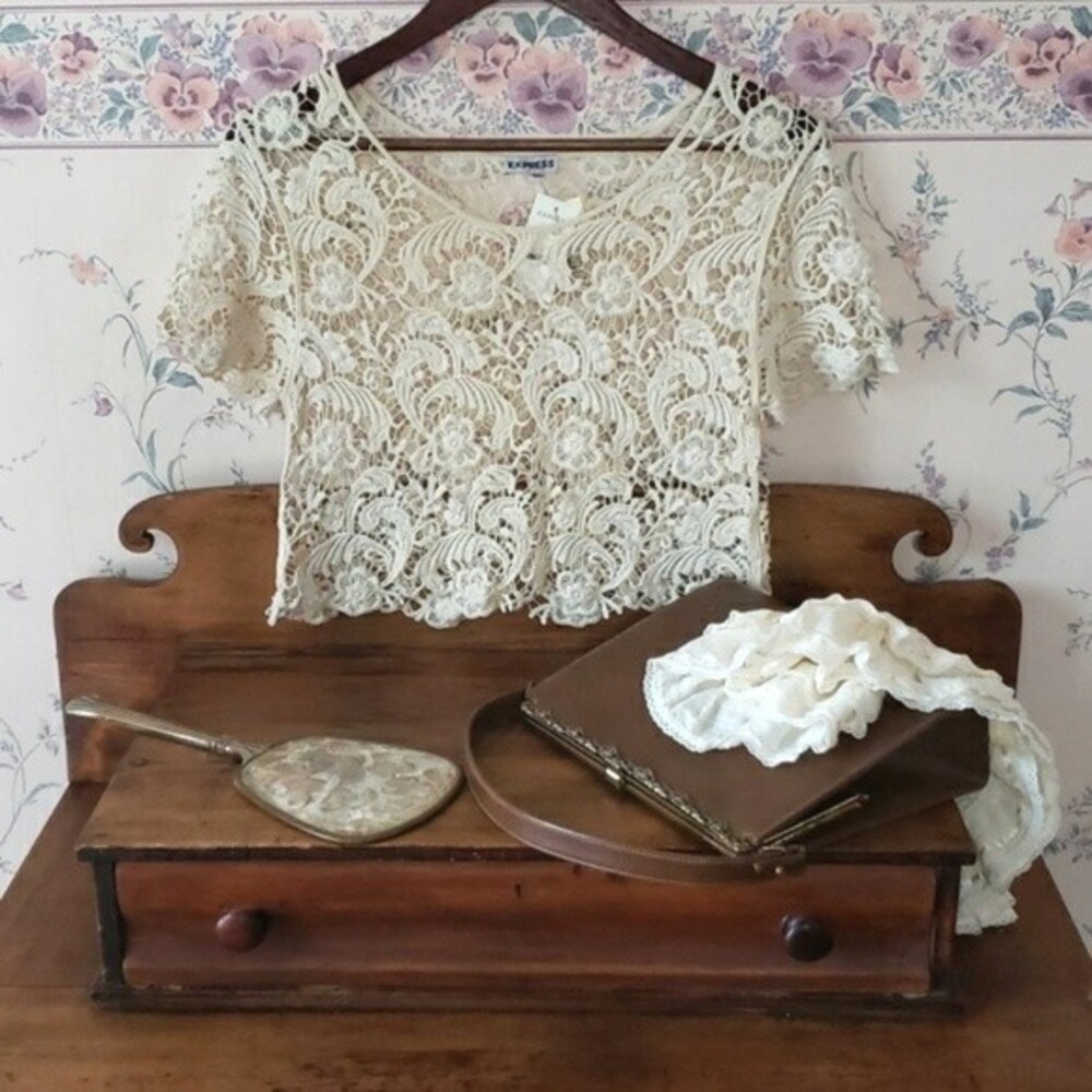 NEW EXPRESS Women's Crochet Cottagecore Romantic Feminine Crop Top  Small Ivory
